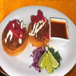 Sopecitos Birria